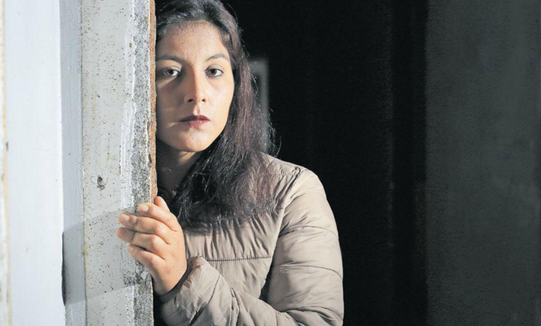 Elizabeth fue atacada el 3 de mayo del 2018. Ese mismo día, Eyvi Ágreda era sometida a su quinta operación en el hospital Almenara tras ser quemada en un bus, en Miraflores y también por un acosador. (Foto: Jessica Vicente)