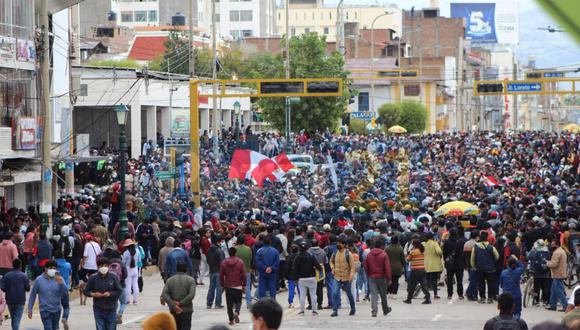 Bombas lacrimógenas en paro de transportistas en Huancayo. (Foto: Junior Meza / GEC)