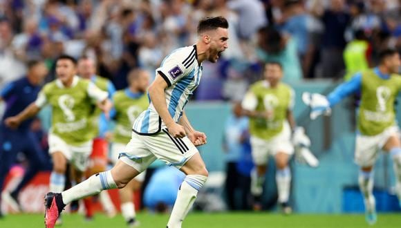 Nicolás Tagliafico de Argentina celebra ganar la tanda de penales y clasificarse para las semifinales. REUTERS/Bernadett Szabo