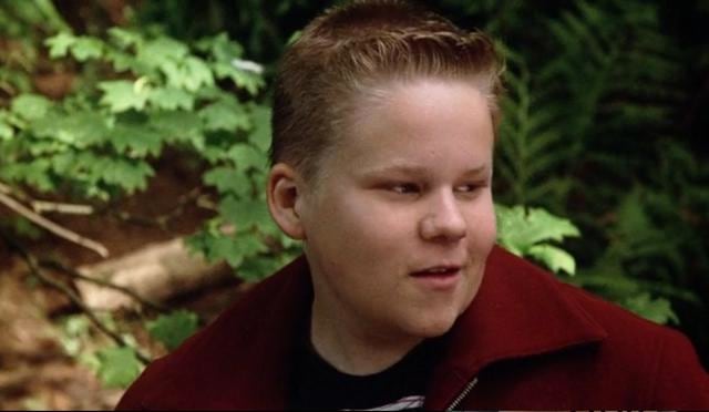 La primera vez que vemos a Ben Hanscom como adulto este se encuentra en una reunión de trabajo con un personaje interpretado por el actor Brandon Crane, quien hizo de la versión de niño de Ben en la miniserie de "It" de 1990. (Foto: Warner Bros.)