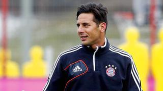 Claudio Pizarro sufrió desgarro y no jugará mínimo un mes en Bayern Múnich