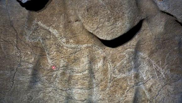 Descubren una cueva con al menos 70 pinturas rupestres