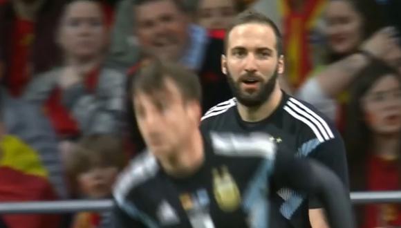 Argentina vs. España: Higuaín falló una increíble opción de gol. (Foto: Captura)