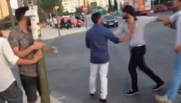 Higuaín se enfrentó con un hincha en la calle [VIDEO]