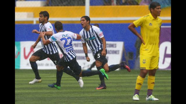 En su primer partido de visitante este año, Alianza Lima ganó 2-0 a Comerciantes Unidos con dos Luis Aguiar. (Foto: USI)