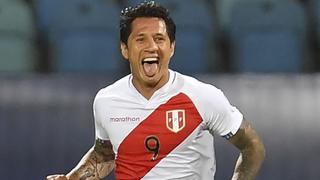 Por los 32 años de Lapadula: selección peruana le dejó especial saludo al delantero