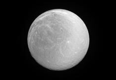 NASA: resplandor de Rea, la 'firma' de la existencia de agua en la luna de Saturno