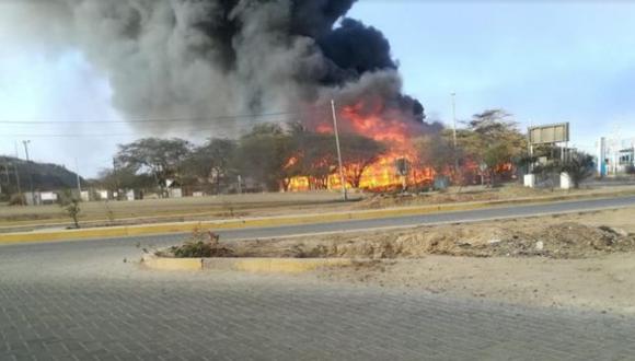 El pasado 16 de agosto, en medio de protestas, se reportó la quema de las oficinas de CNPC en el distrito de El Alto, provincia de Talara, en Piura. (Foto: cortesía)