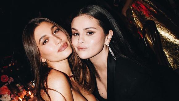 Selena Gomez hizo un pedido público a sus fans y les dijo que paren con los ataques de odio hacia Hailey Bieber.