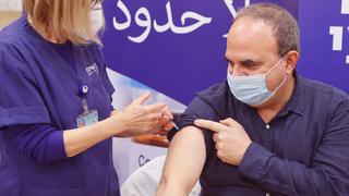 Israel anuncia cuarta dosis de la vacuna contra el coronavirus a mayores de 60 años y personal sanitario