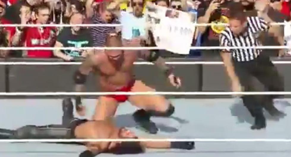Randy Orton aplicó el mejor RKO de todos los tiempos a Seth Rollins. (Foto: Captura)