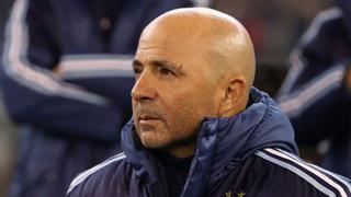 Sampaoli partió hacia Europa para reunirse con figuras de la selección argentina