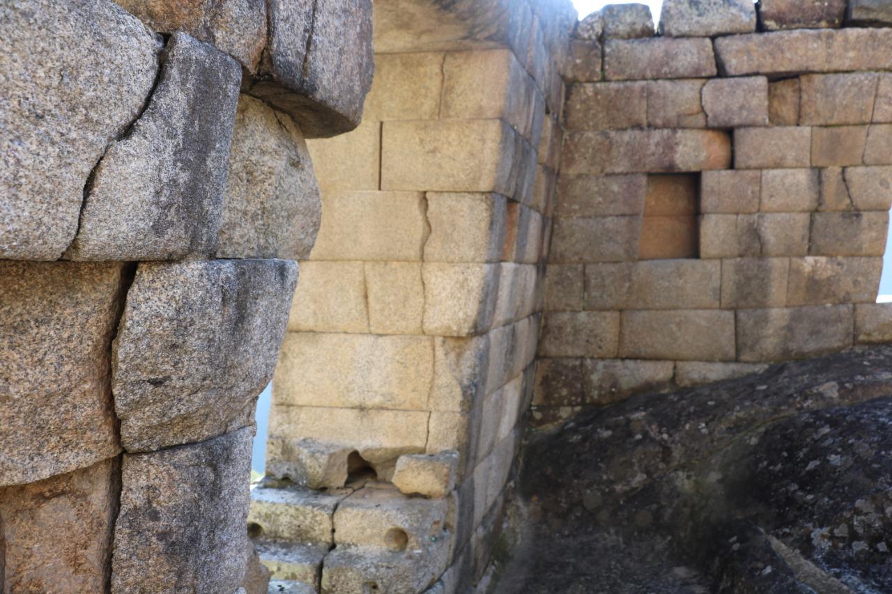Uno de los muros estudiados en Machu Picchu. (Foto: Ingemmet)
