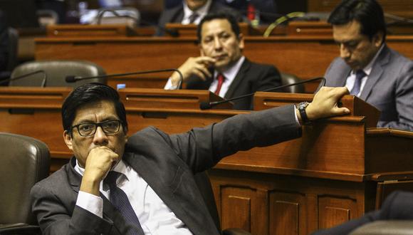 Por su lado, el vocero de Peruanos por el Kambio (PPK) Vicente Zeballos expresó su optimismo en que se dará el voto de confianza al Gabinete liderado por Mercedes Aráoz. (Foto: Congreso)