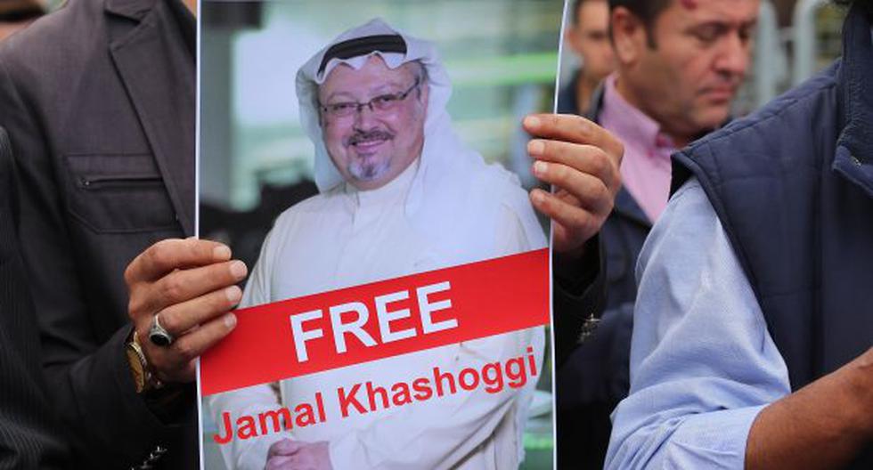 Varios activistas muestran retratos del periodista saudí desaparecido Jamal Khasoggi durante una manifestación organizada por la Asociación de Medios de Comunicación Turco-Árabes. (Foto: EFE)
