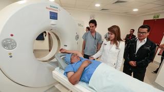 Minsa entrega moderno tomógrafo y equipos médicos al Hospital Arzobispo Loayza 