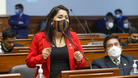 Kelly Portalatino, congresista de Perú Libre, deslizó la posibilidad de que el presidente Pedro Castillo pueda cerrar el Congreso | Foto: Congreso de la República