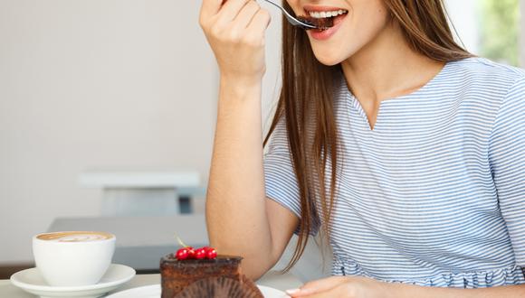 Día Mundial de la Torta de Chocolate: aprende a prepararla en su versión sana en el microondas. Foto: FreePik