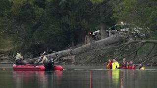 Madre ahoga a sus 3 niños en un lago de Minnesota horas después del suicidio de su esposo