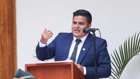 El congresista Diego Bazán señaló que promoverá una censura contra el ministro Huerta. (Foto: Congreso)