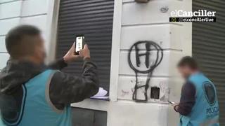 Hincha de Huracán fue detenido por saltarse la cuarentena para pintar el escudo de su club en una pared ajena