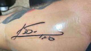 Fanático esperó a Lionel Messi en Miami, consiguió su autógrafo y se tatuó la firma [FOTOS]