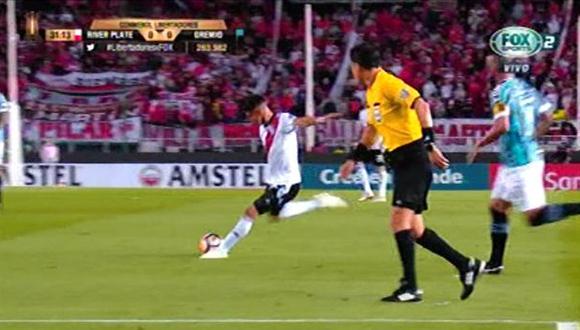 River Plate vs. Gremio: Exequiel Palacios casi marca el 1-0 con este derechazo. (Foto: captura)