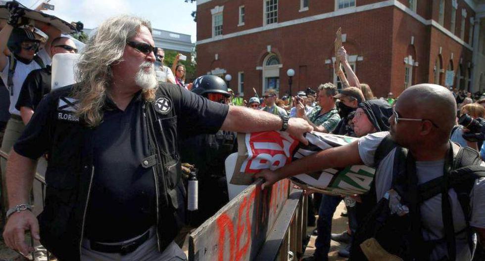 El 12 de agosto de 2017, centenares de neonazis tomaron las calles de Charlottesville en uno de los momentos más oscuros para la sociedad estadounidense. (Foto referencial: EFE)