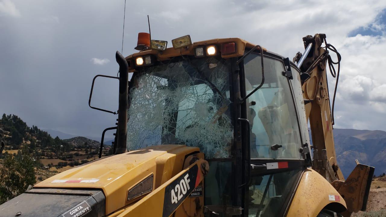La maquinaria pesada afectada durante el desbloqueo. (Foto: cortesía)