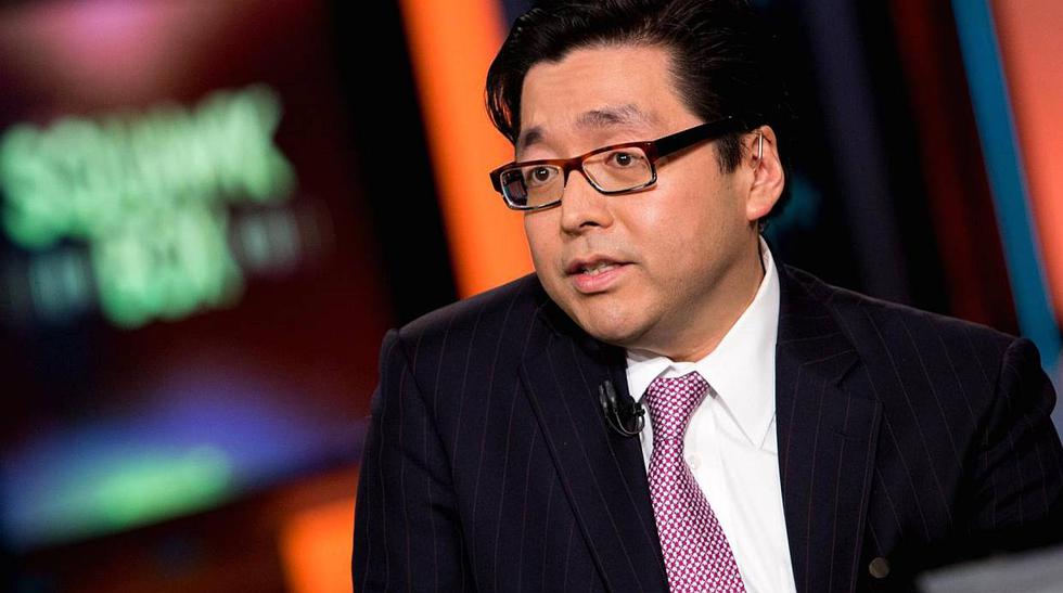 Thomas J. Lee, socio gerente de Fundstrat Global Advisors. &ldquo;Las acciones se desempe&ntilde;ar&aacute;n realmente bien en el 2016, en especial las de bancos y empresas de primer nivel. Los bancos se beneficiar&aacute;n del ajuste de la FED y aumenta