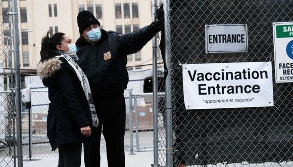 Un centro de vacunas COVID-19 que atiende citas solo se encuentra en Brooklyn cuando la ciudad comienza a quedarse sin dosis en la ciudad de Nueva York. (Foto: Spencer Platt / Getty Images / AFP).