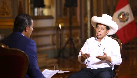 Pedro Castillo brinda una entrevista a la cadena internacional CNN en Español (Foto: Presidencia)