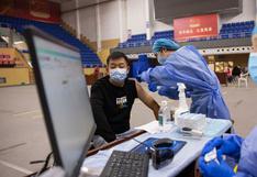 China registra 14 nuevos contagios de coronavirus, todos de viajeros procedentes del extranjero 