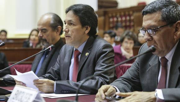 El congresista de Fuerza Popular, Segundo Tapia, preside una sesión de la Comisión de Fiscalización, el pasado 19 de agosto del 2019. (Foto: Congreso).