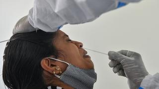 La India registra nuevo pico tras superar los 300.000 casos por coronavirus