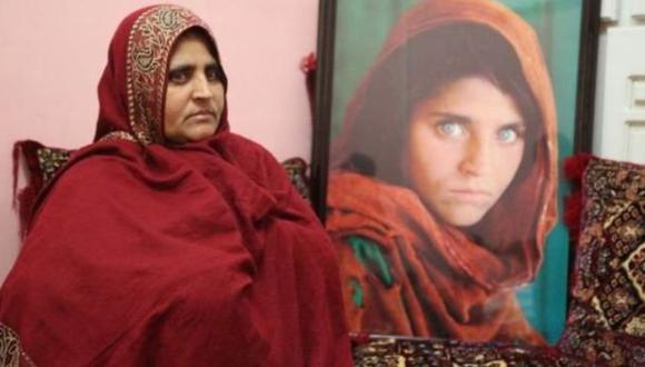 [BBC] La trágica vida de la afgana de los ojos verdes