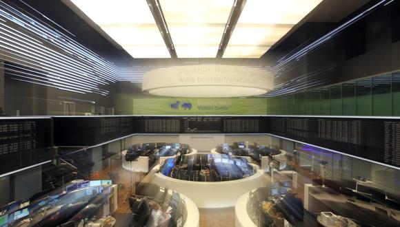 El Euro Stoxx50, índice que engloba a las empresas europeas de mayor capitalización, gana un 0,54 %. (Foto: Reuters)