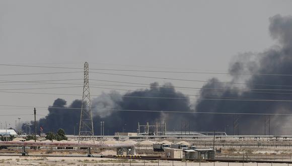 Bin Salman resaltó que la agresión a la refinería no modificará el proyecto de salida a bolsa del gigante petrolero saudita Aramco. (Foto: Reuters)