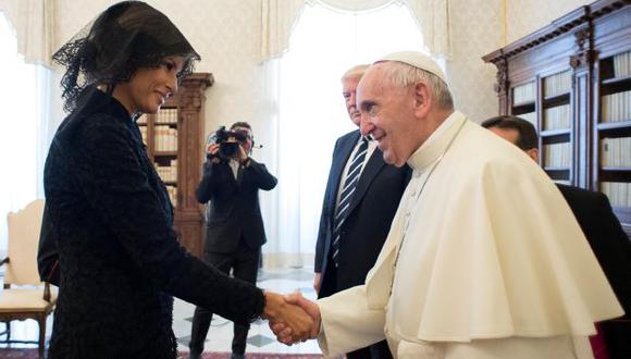 El papa Francisco y Melania Trump, esposa del presidente de Estados Unidos. (Foto: AP)