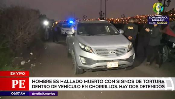 Agentes de la PNP hallan muerto a hombre con signos de tortura dentro de vehículo. (Captura: América Noticias)