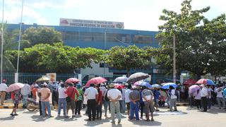 Madre de Dios: docentes en huelga tomaron Dirección Regional de Educación