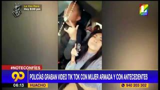 Huacho: Policías graban TikTok con joven que registra antecedentes