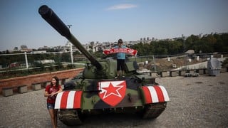 Polémica por el uso de un tanque para animar al Estrella Roja de Belgrado