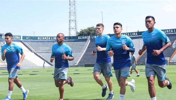 Alianza Lima empezó su pretemporada hace una semana y deberá reintegrarse a la Liga 1 2021 de inmediato. (Foto: @ClubALoficial)