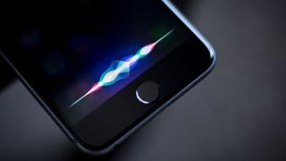 ¿Por qué Apple cambiará la voz de Siri?