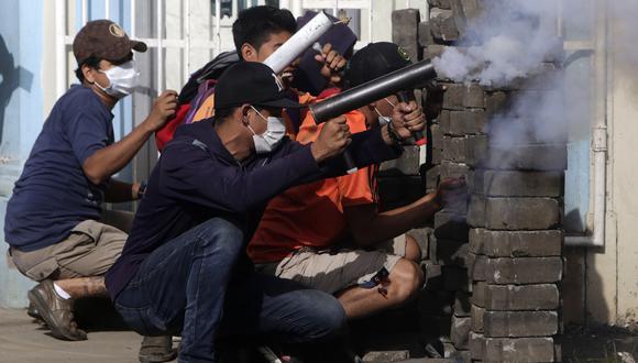 Policía de Nicaragua irrumpe en barrios de Managua con tiros de fusil AK-47. (AFP).