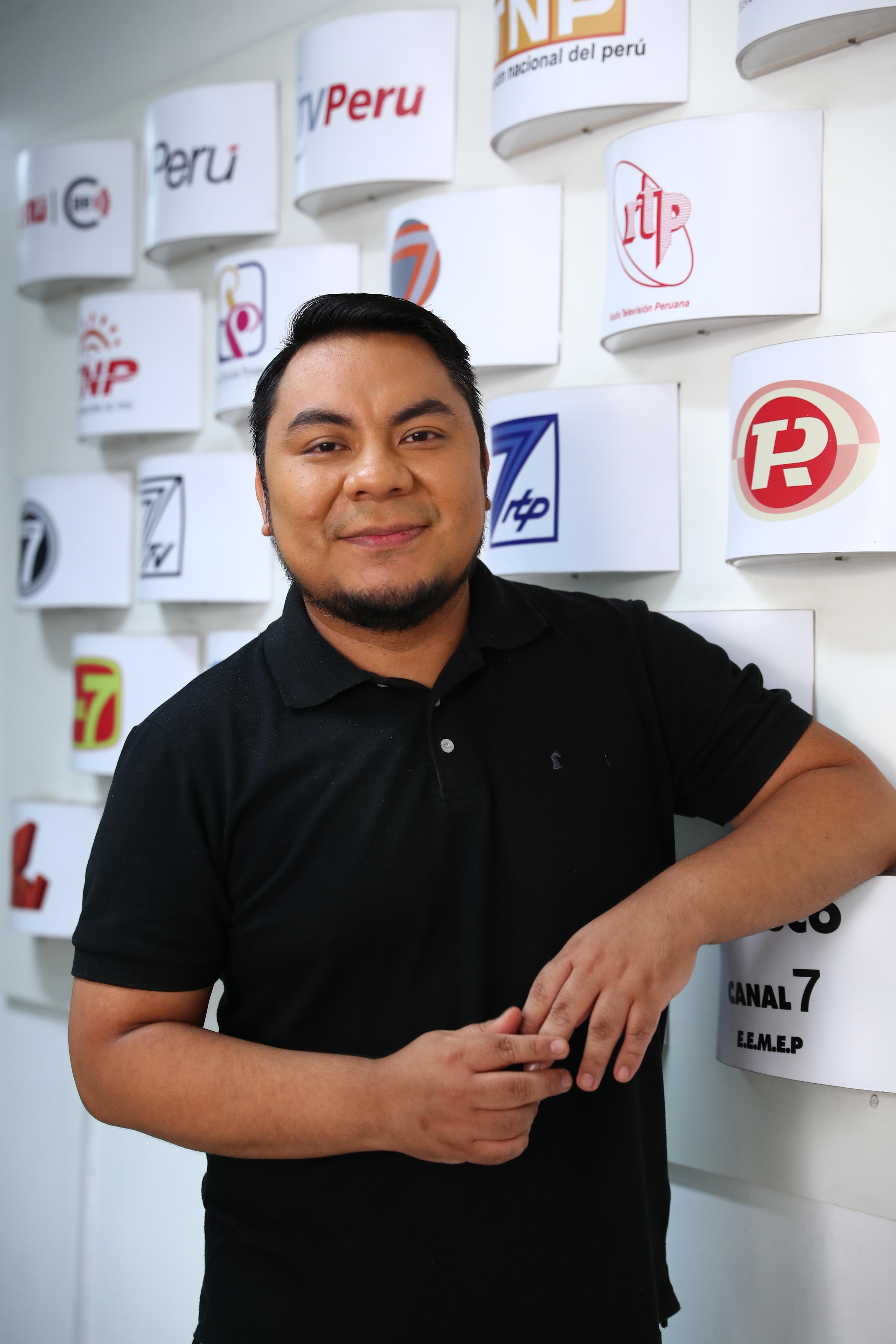 Moisés Piscoya, intérprete de señas de TVPerú. (Foto: Alessandro Currarino/GEC).