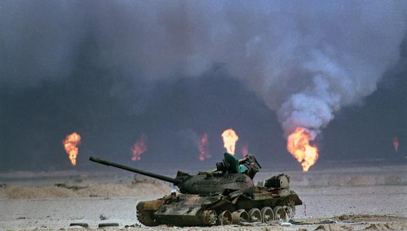 Un 17 de enero de 1991 comienza la operación Tormenta del Desierto para obligar a Irak a retirarse de Kuwait. Aviones estadounidenses, en colaboración con otros aparatos de la fuerza multinacional, bombardean Bagdad. (David Longstreath / AP).