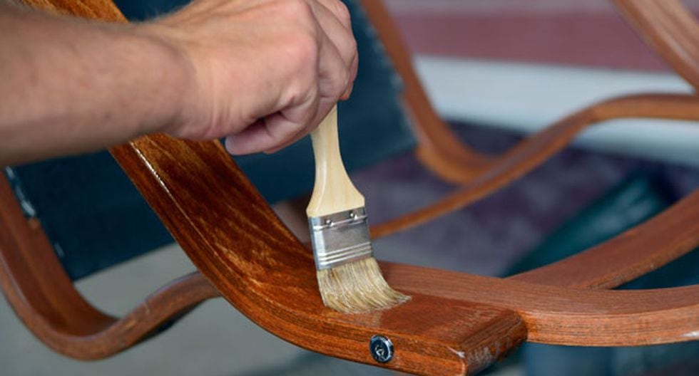 Guía rápida para barnizar los muebles de madera Casa y Más | El