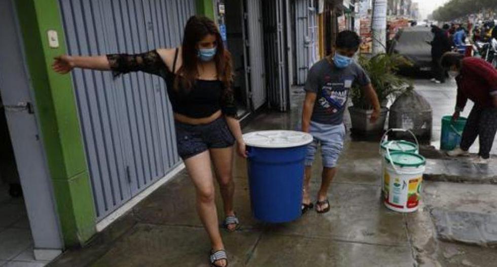 Los vecinos de San Juan de Lurigancho no tiene agua desde hace más de una semana. (Foto: Eduardo Cavero/ @photo.gec)